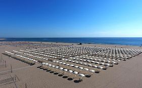 Albatross Mobile Homes On Camping Mare E Pineta